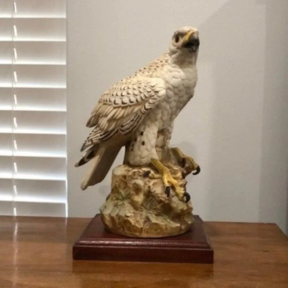 Gyrfalcon By Anrea Bird Figurine Statue Knick Knack